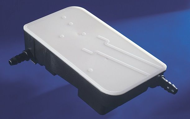 汽車氣液分離器實現塑料激光焊接工藝